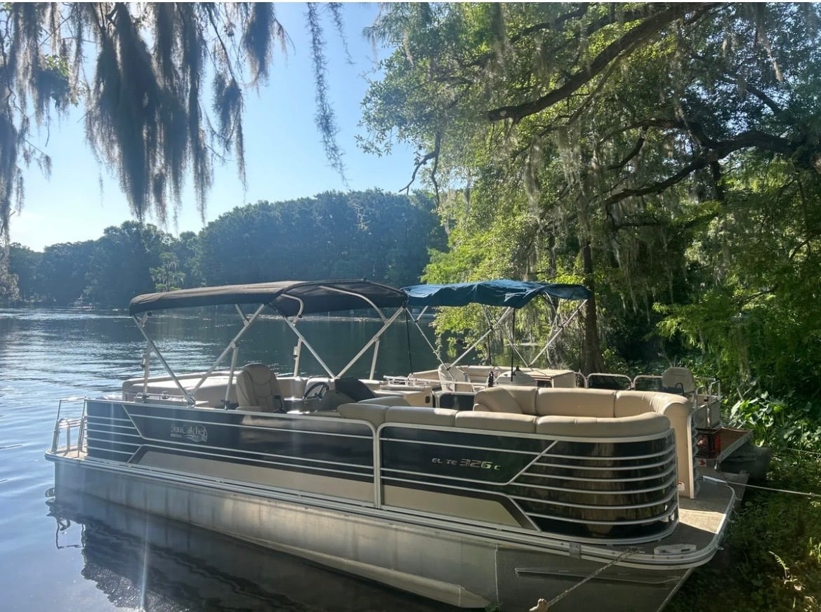 Home [tworiversboatrentals.com]